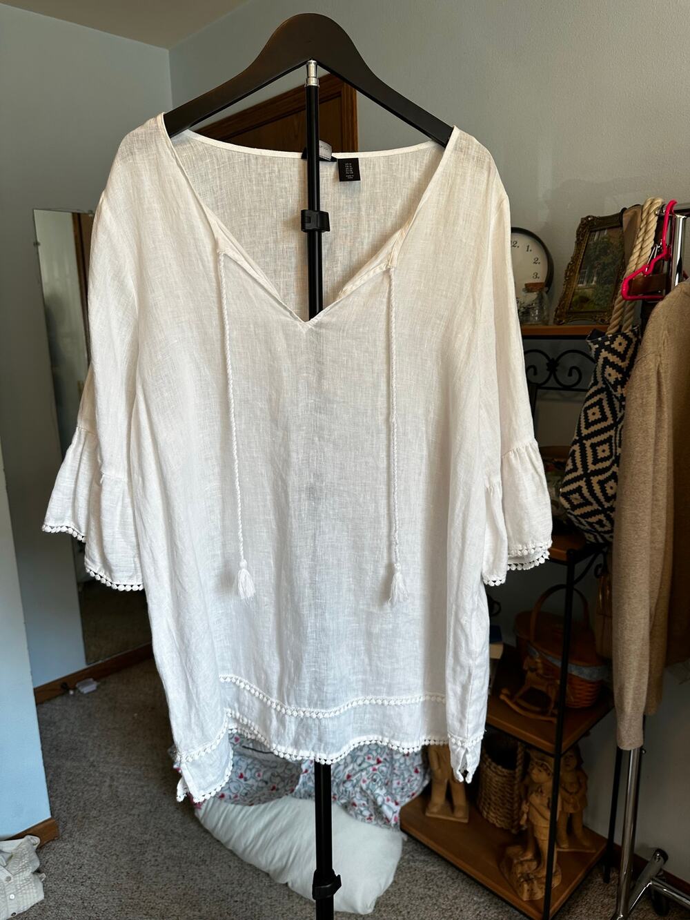 1X Tahari White Linen V-Neck Tunic Top Bell Sleeve Tassel Boho EUC